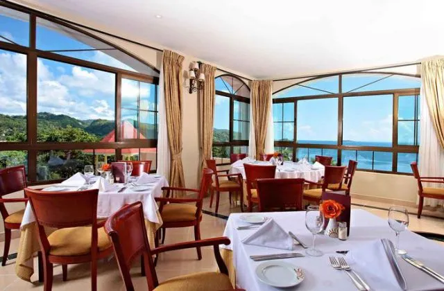 Restaurant hotel Bahia Principe Cayacoa Samana dominican republic